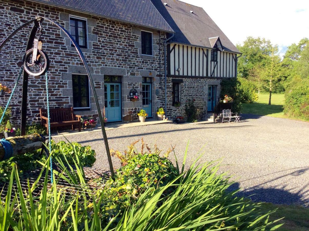 Maison Mai Or La Petite Maison Mai Or La Petite Grange Or All Three La Chapelle-Urée Exterior foto